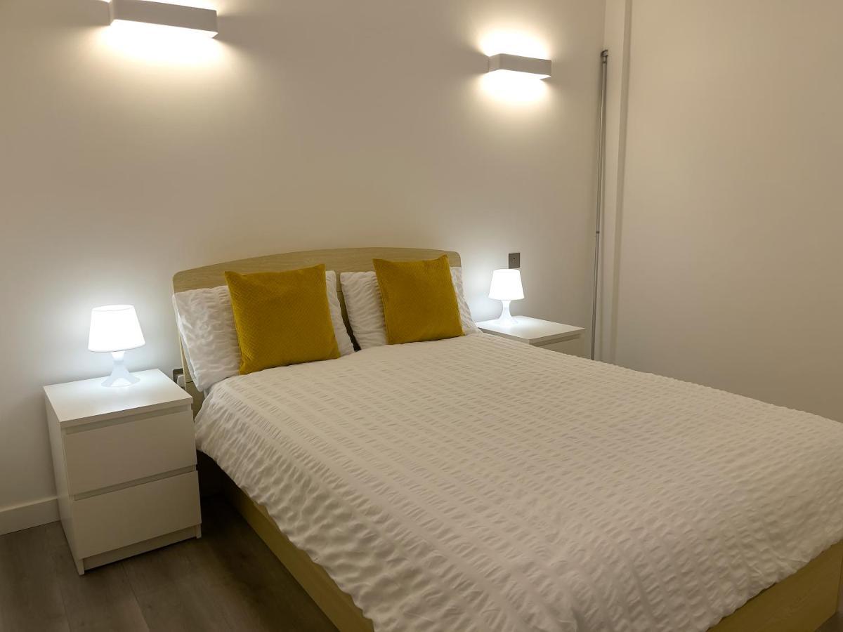 Lovely 2 Double Bedroom Flat With Free Parking - At The Atrium Mk Милтон-Кейнс Экстерьер фото